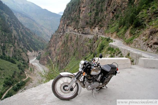 HimalayaconRoyalEnfield002stradaperSanglacopia